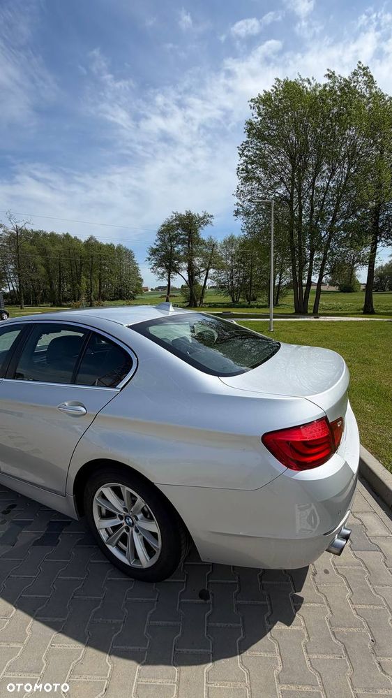 BMW Seria 5 520i - 8