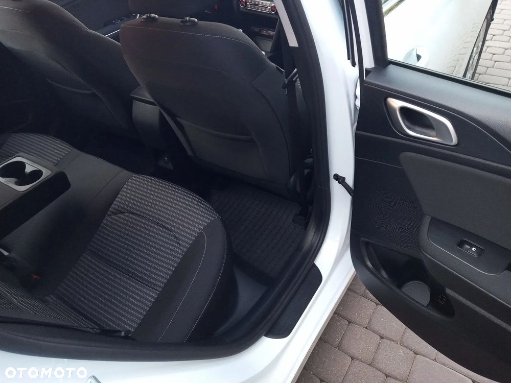 Kia Ceed 1.5 T-GDI M - 30