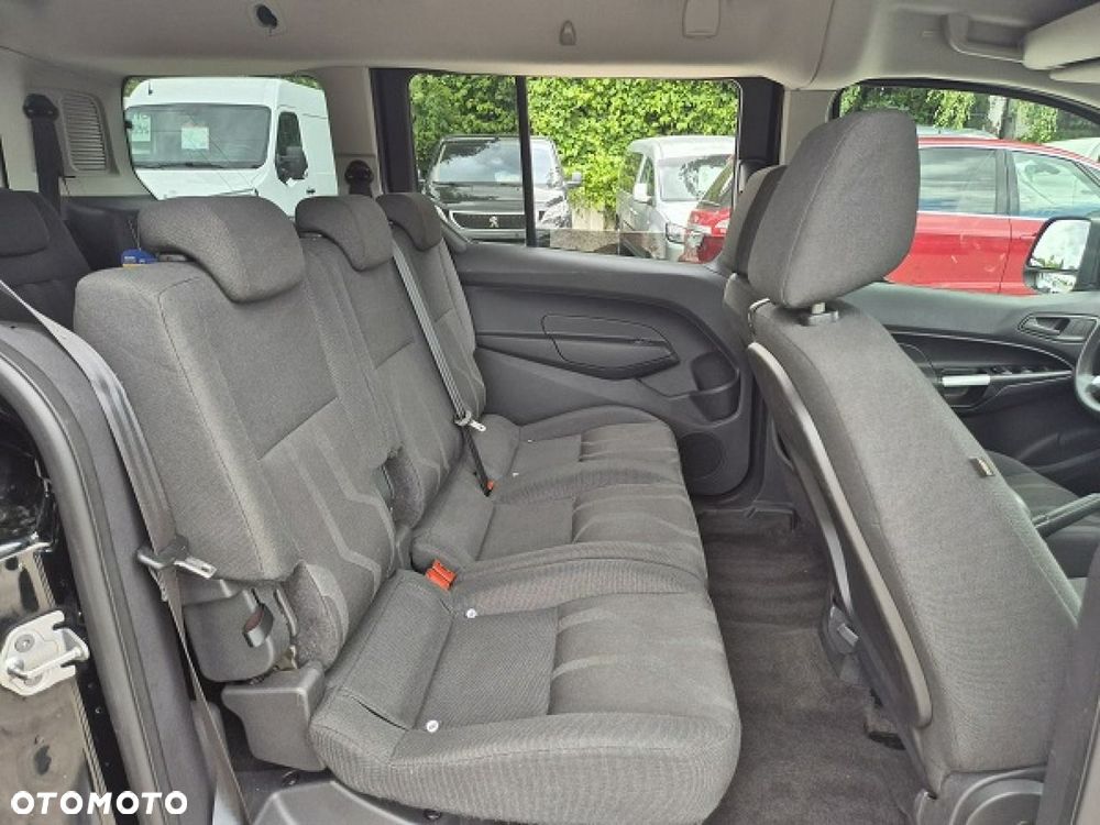 Ford Tourneo Connect Grand - 21