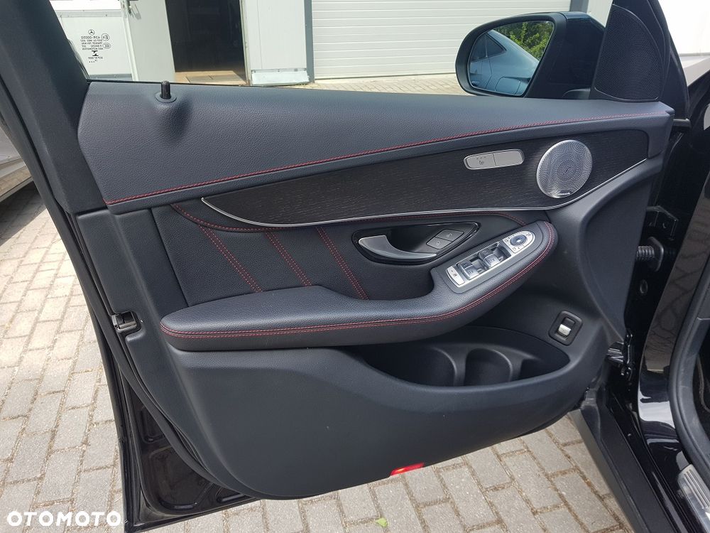 Mercedes-Benz GLC - 21