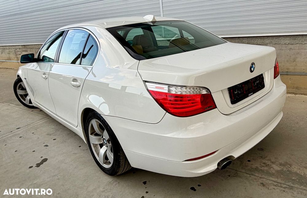 BMW Seria 5 520d Edition Exclusive - 24