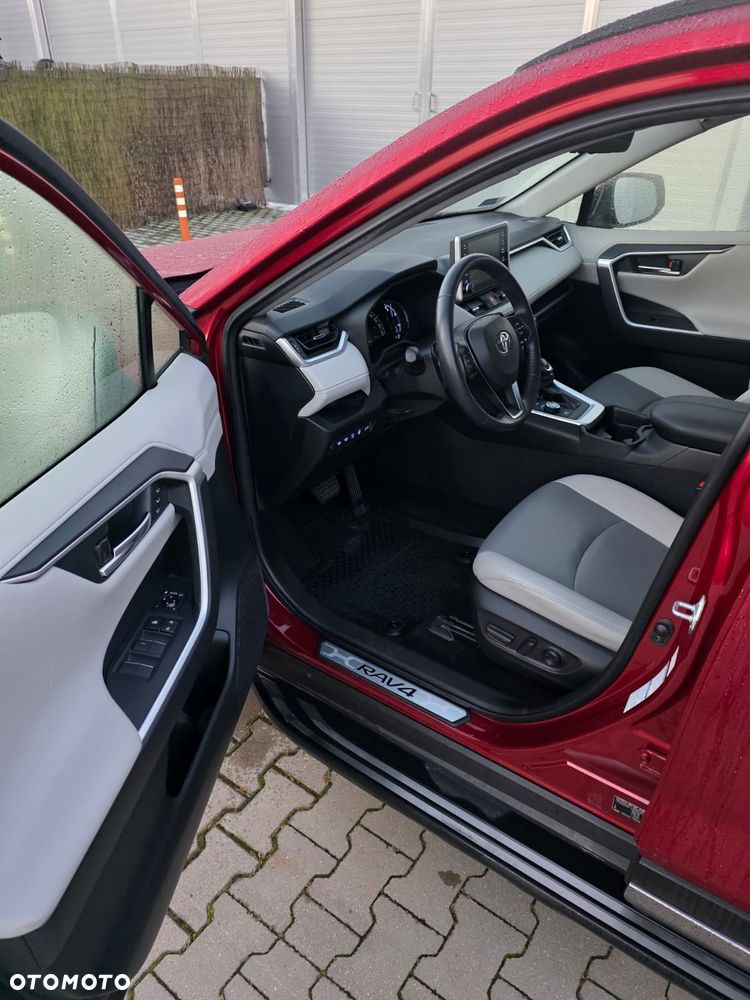 Toyota RAV4 - 18