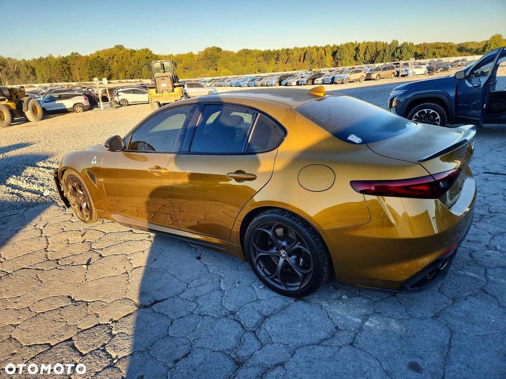 Alfa Romeo Giulia - 5