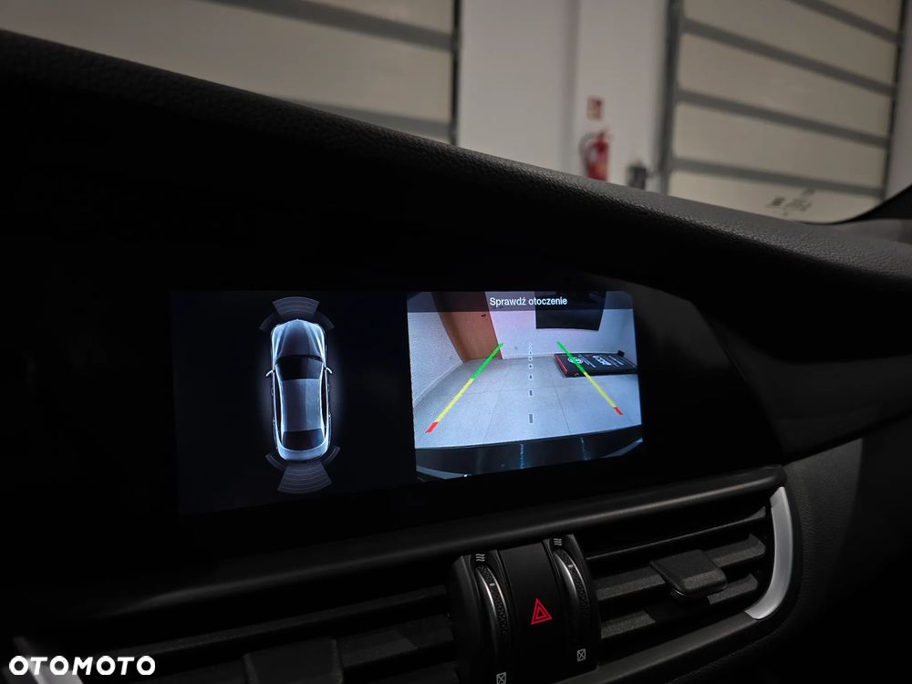 Alfa Romeo Giulia 2.0 Turbo Veloce TI Q4 - 16