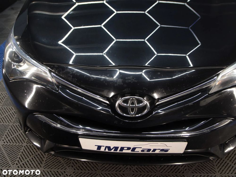 Toyota Avensis 2.0 D-4D Premium - 11