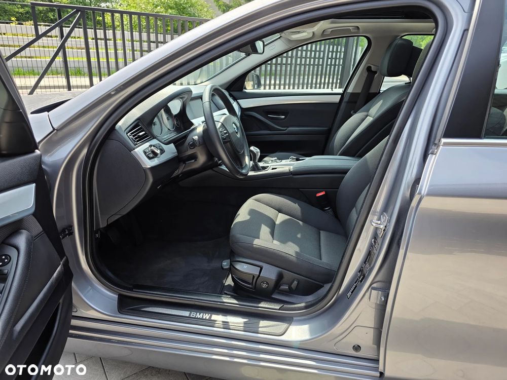 BMW Seria 5 520d - 11