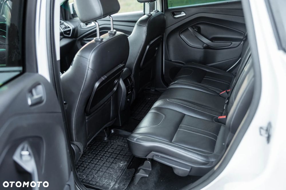Ford Kuga 1.6 EcoBoost 2x4 Titanium - 8