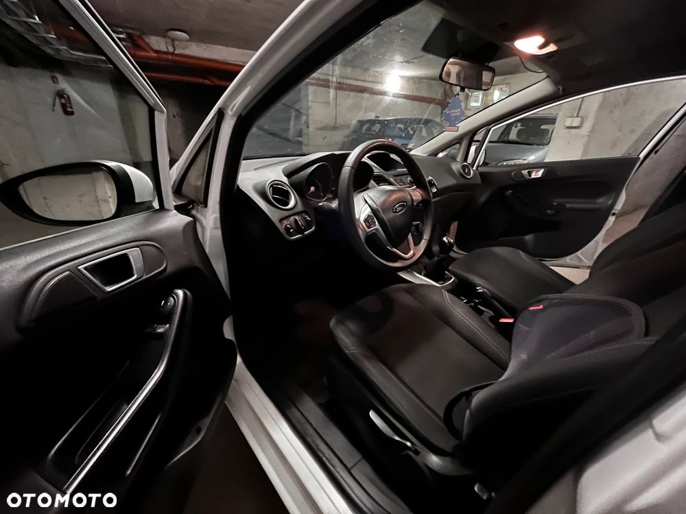 Ford Fiesta 1.5 TDCi Trend - 8