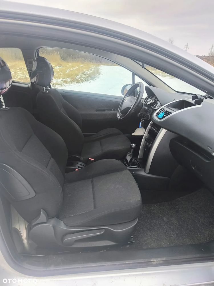 Peugeot 207 1.4 16V Trendy - 7