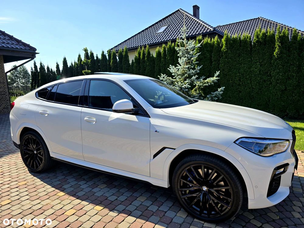 BMW X6 xDrive40d mHEV - 21