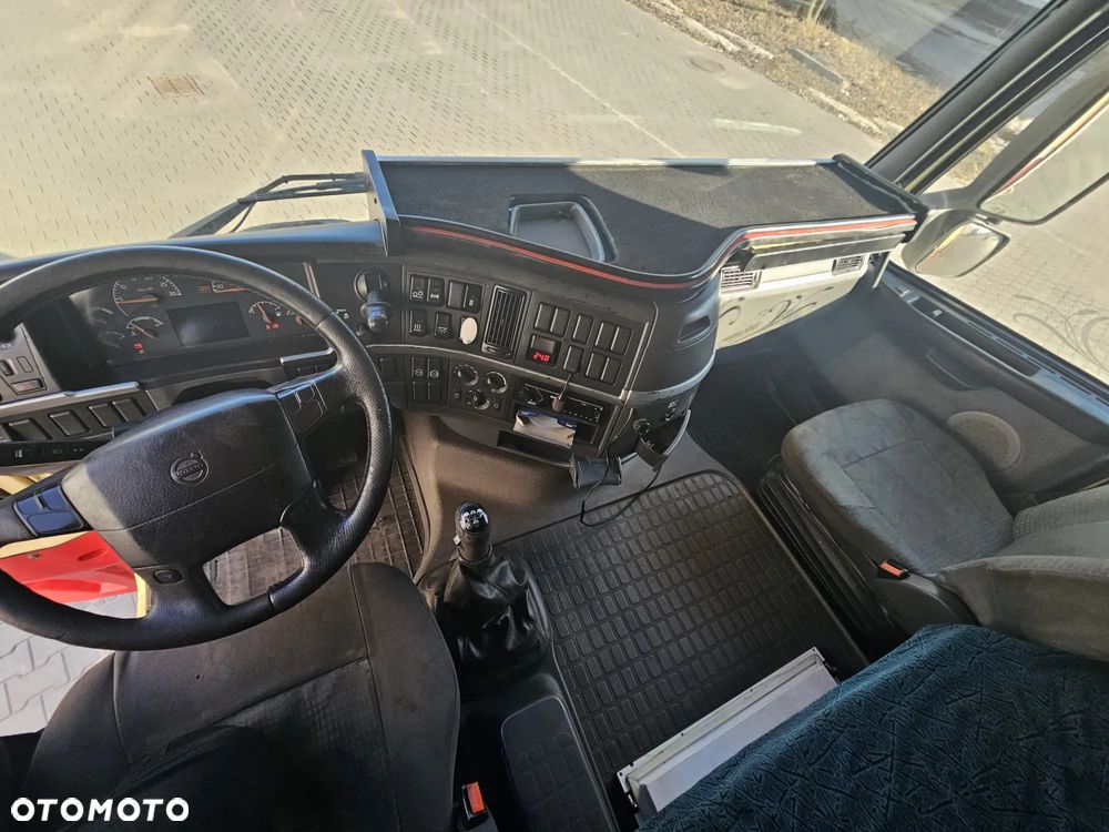 Volvo FH 12 - 11