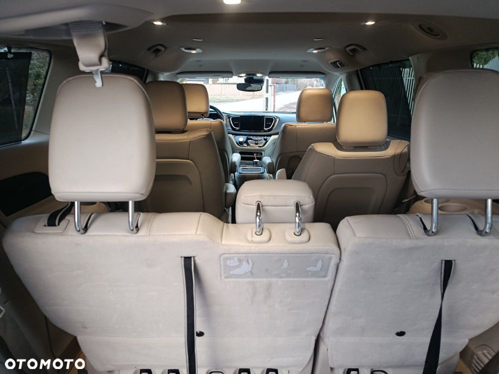 Chrysler Pacifica - 21