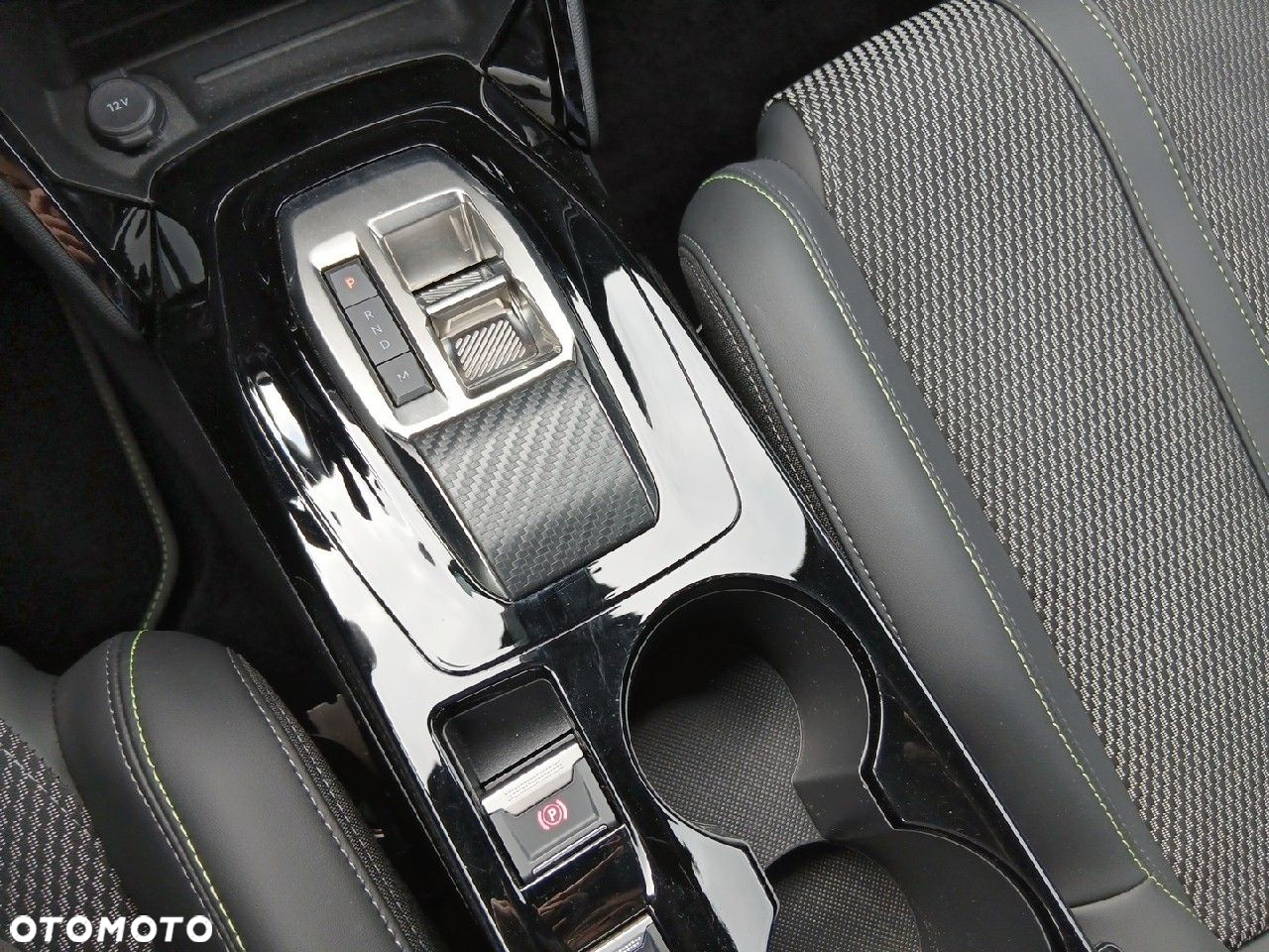 Peugeot 2008 1.2 PureTech GT S&S EAT8 - 13