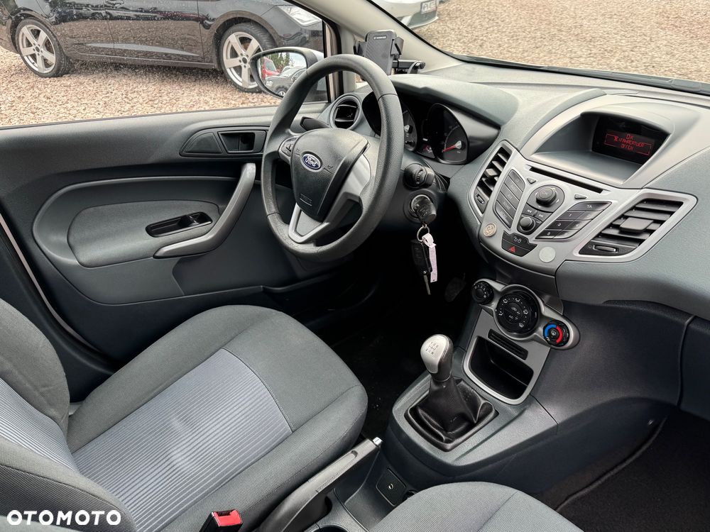 Ford Fiesta - 21