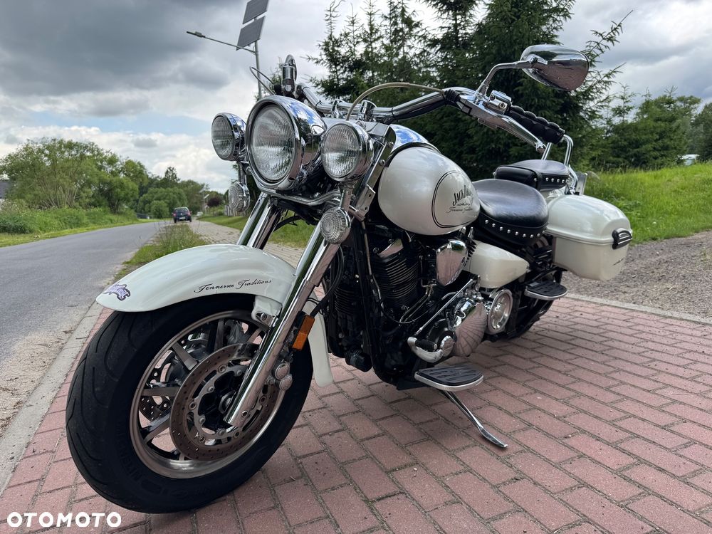 Yamaha Road Star - 8