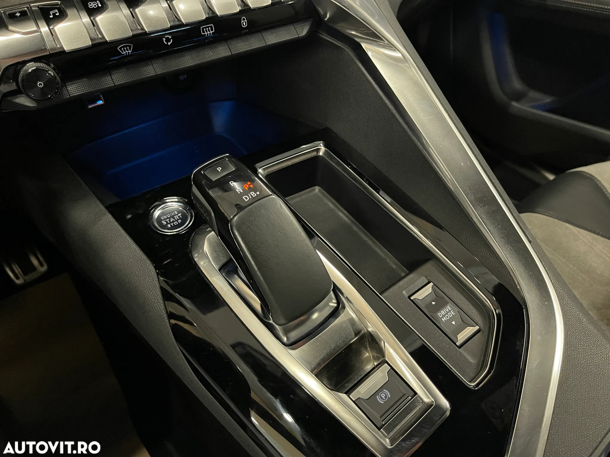 Peugeot 3008 PHEV EAT8 GT Pack - 29