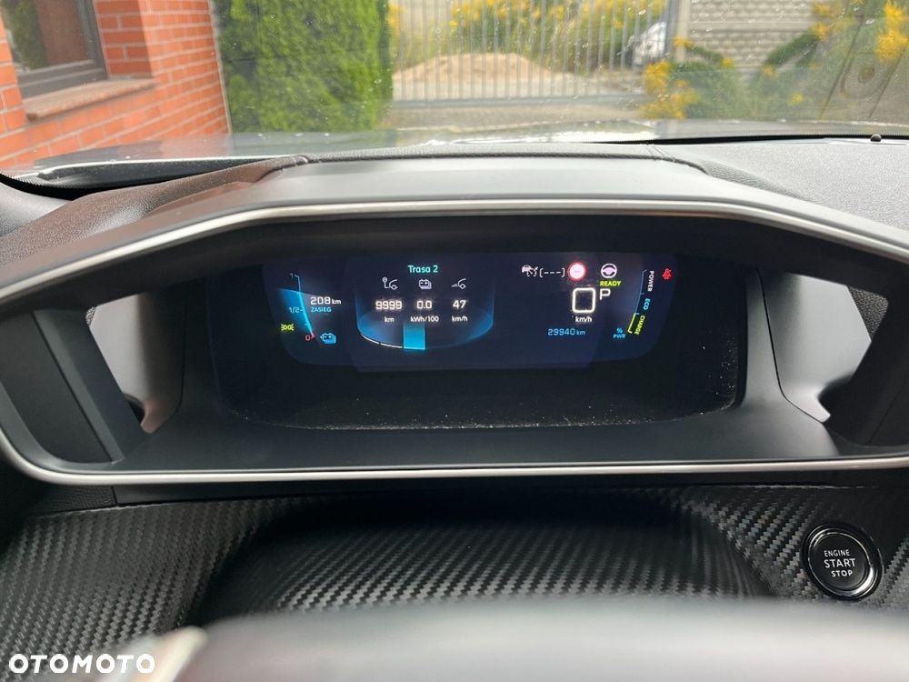 Peugeot 2008 e-2008 GT - 10