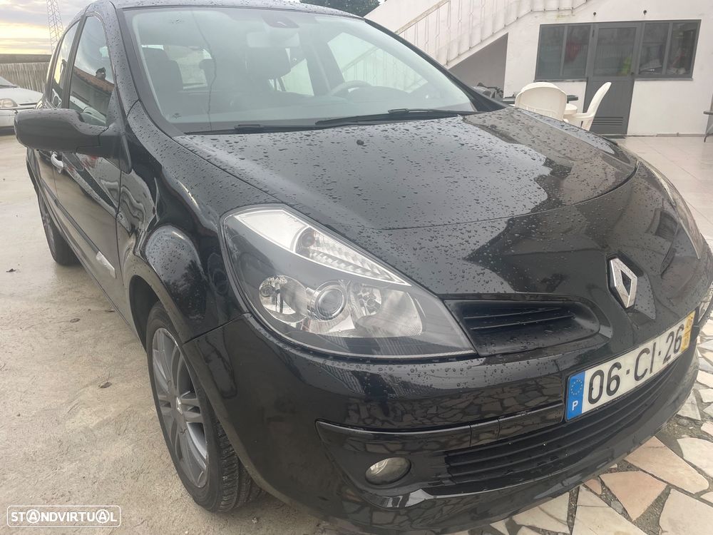 Renault Clio 1.6 16V Initiale Aut. - 1