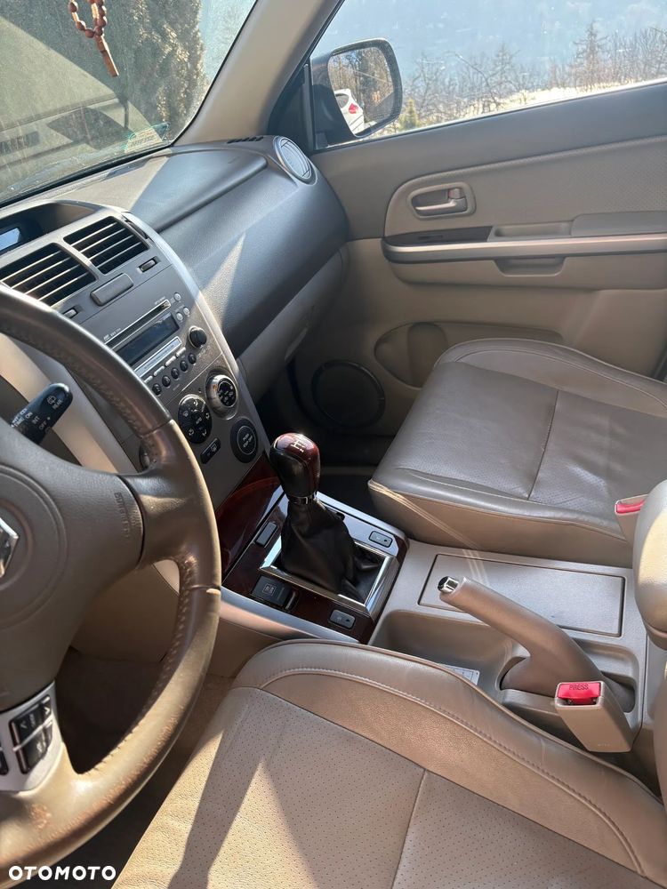 Suzuki Grand Vitara 2.0 Comfort - 5