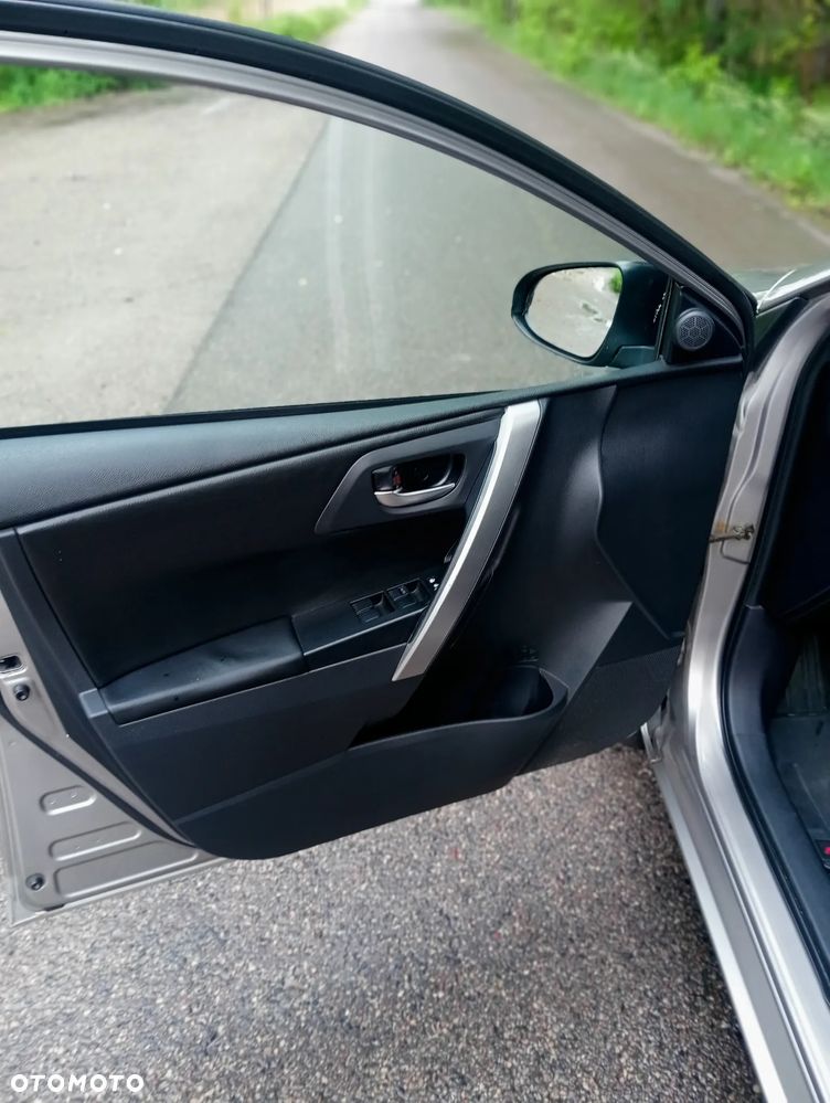 Toyota Auris - 26