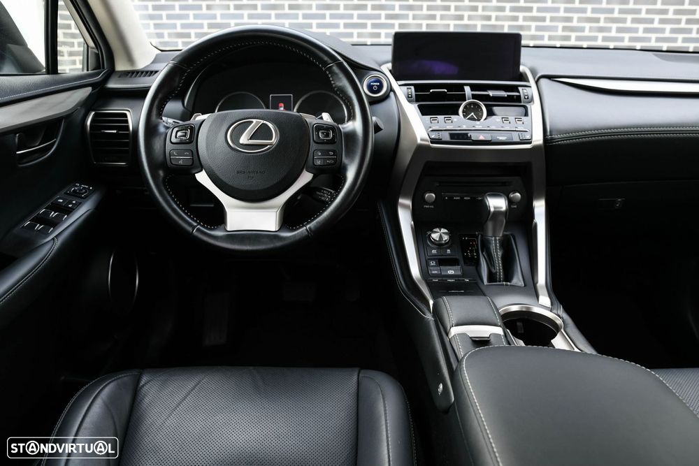 Lexus NX 300h Executive+ - 18