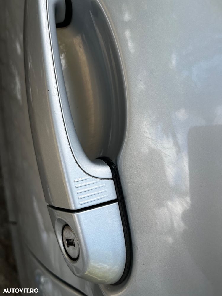 BMW Seria 3 320d xDrive AT - 13