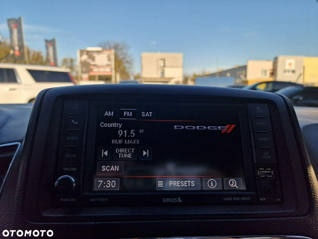 Dodge Grand Caravan - 19