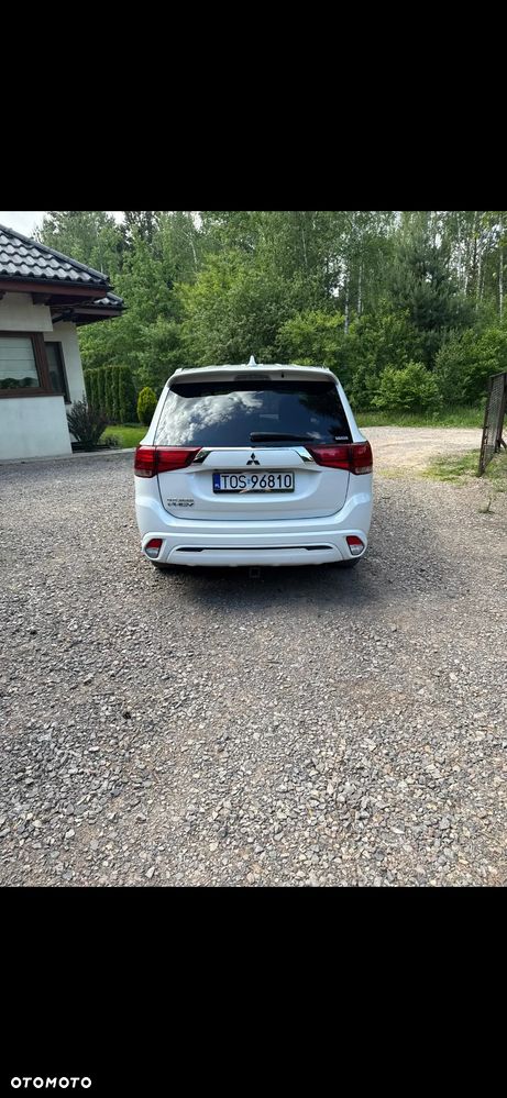 Mitsubishi Outlander - 10