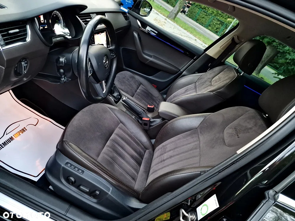 Skoda Octavia Combi 2.0 TDI DSG L&K - 23