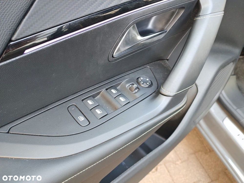 Peugeot 2008 1.2 PureTech GT S&S EAT8 - 12