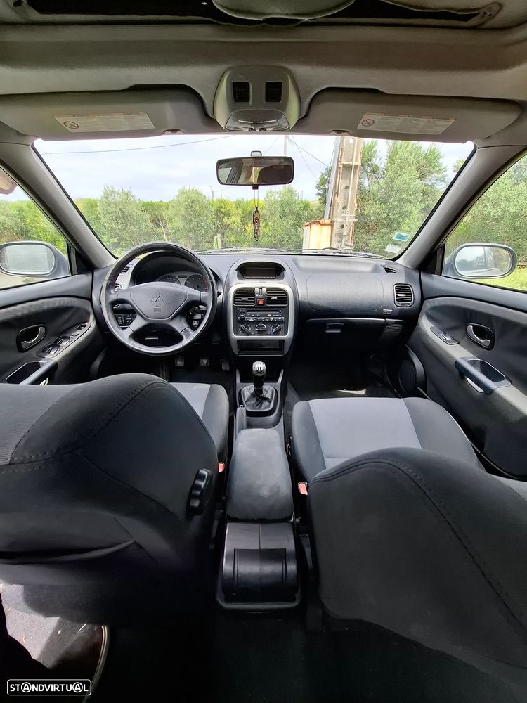 Mitsubishi Carisma SD 1.9 Di-D HP Comfort - 4