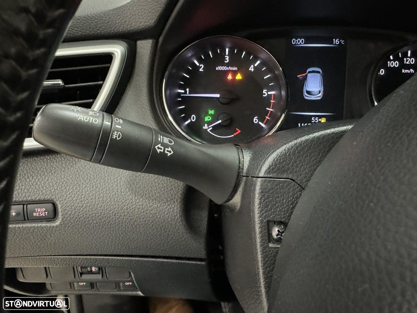 Nissan Qashqai 1.5 dCi N-Connecta - 18