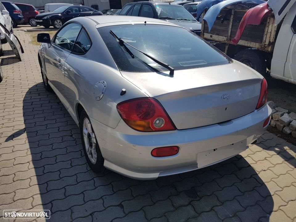 Hyundai Coupe 2004 para peças - 2