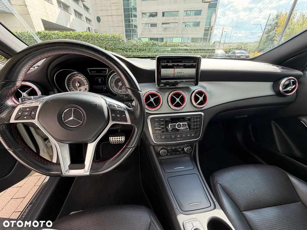 Mercedes-Benz GLA 200 7G-DCT AMG Line - 2