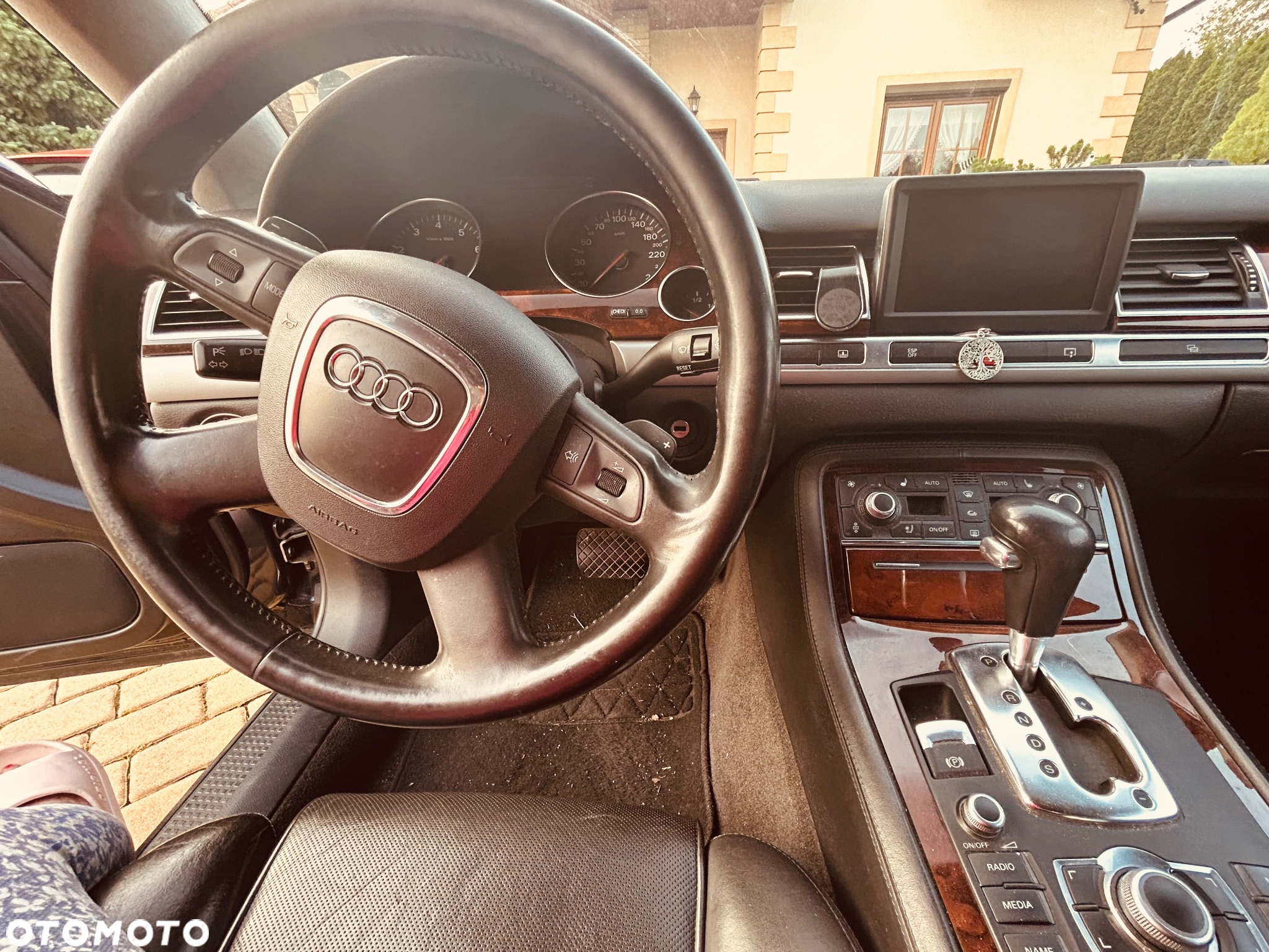 Audi A8 4.2 FSI L Quattro - 9