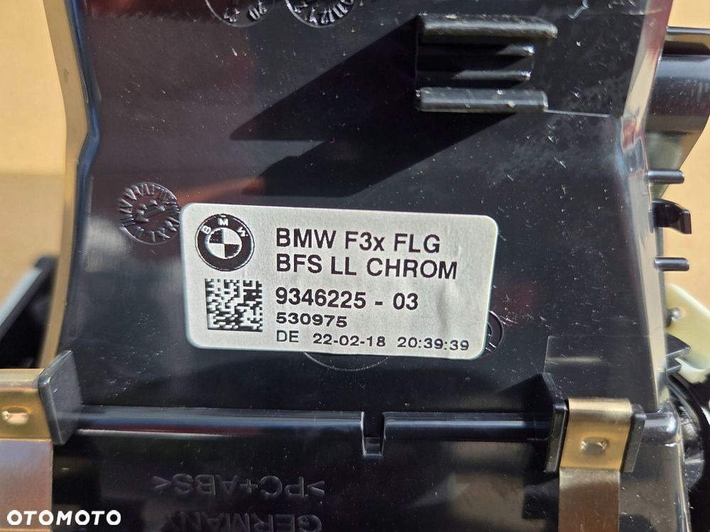 bmw f30 f31 f32 f33 f34 f36 f80 f82 kratka nawiewu prawa 9346225 - 3