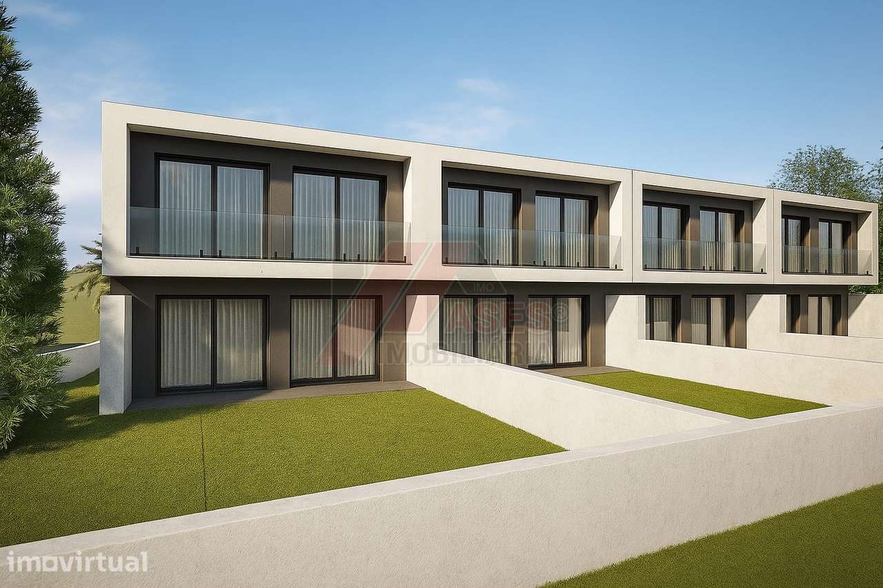 MORADIA EM BANDA T3 EM CONSTRUÇÃO! - Grande imagem: 2/13