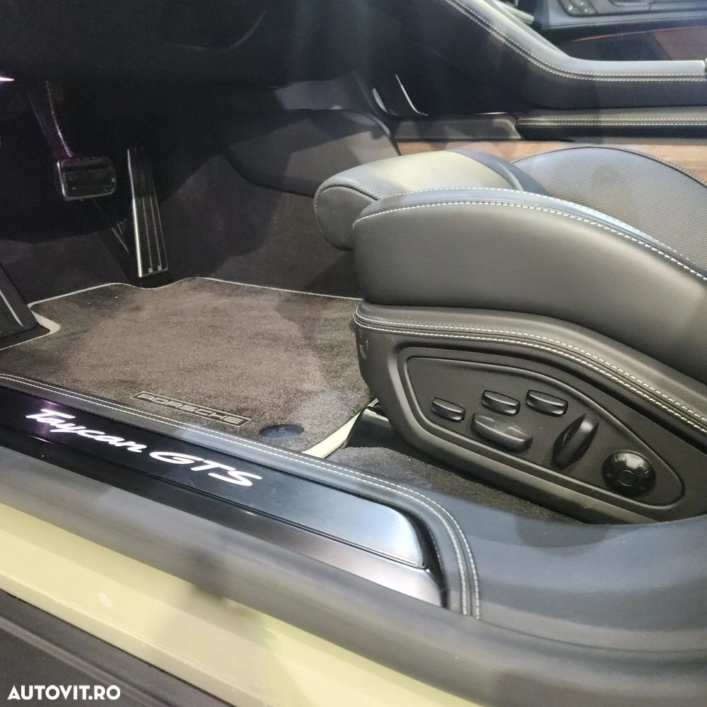 Porsche Taycan GTS - 13