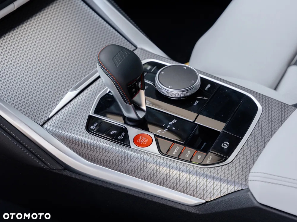 BMW M3 Competition M xDrive - 11