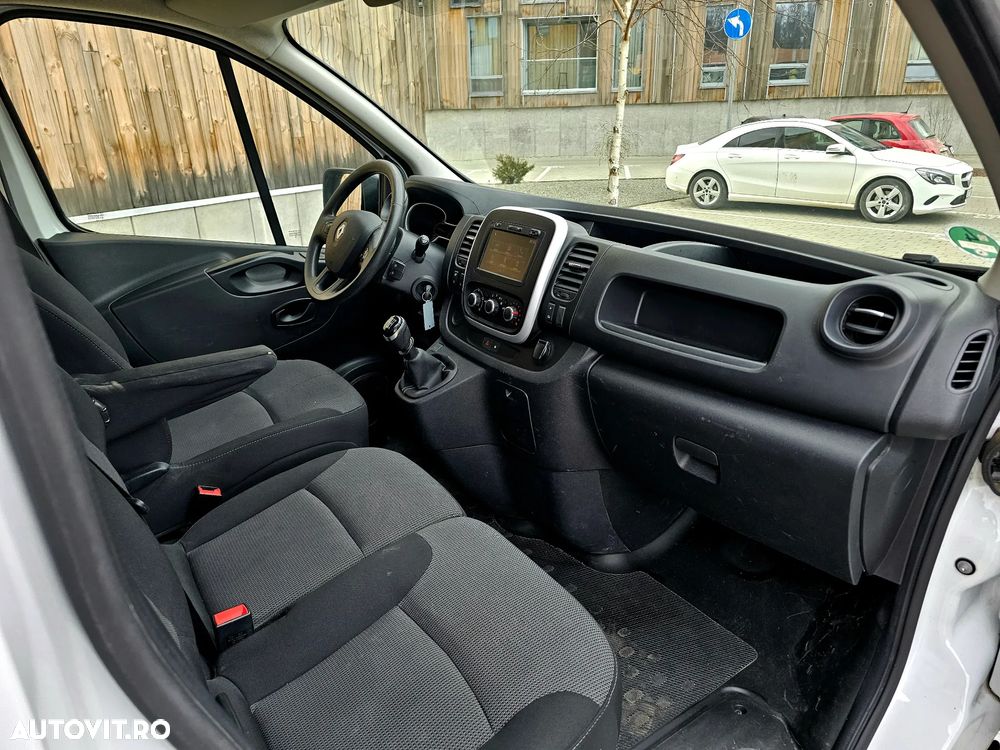 Renault Trafic - 21