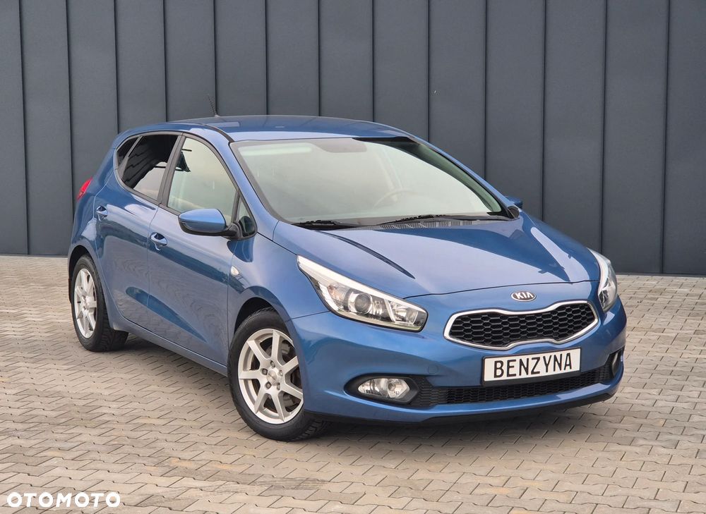 Kia Ceed - 27