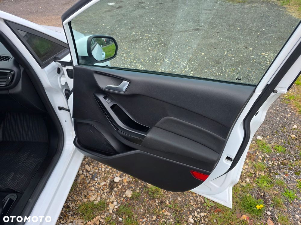 Ford Fiesta - 19