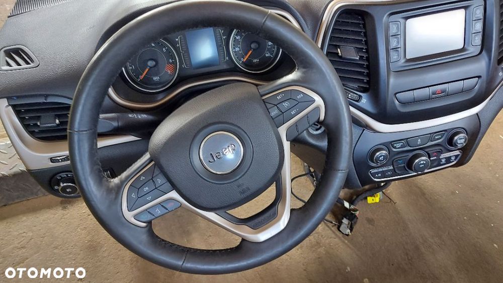 Jeep Cherokee deska rozdzielcza - 4