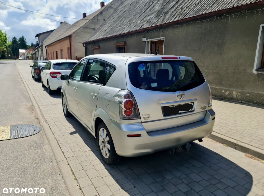 Toyota Corolla 2.0 D-4D Sol - 3
