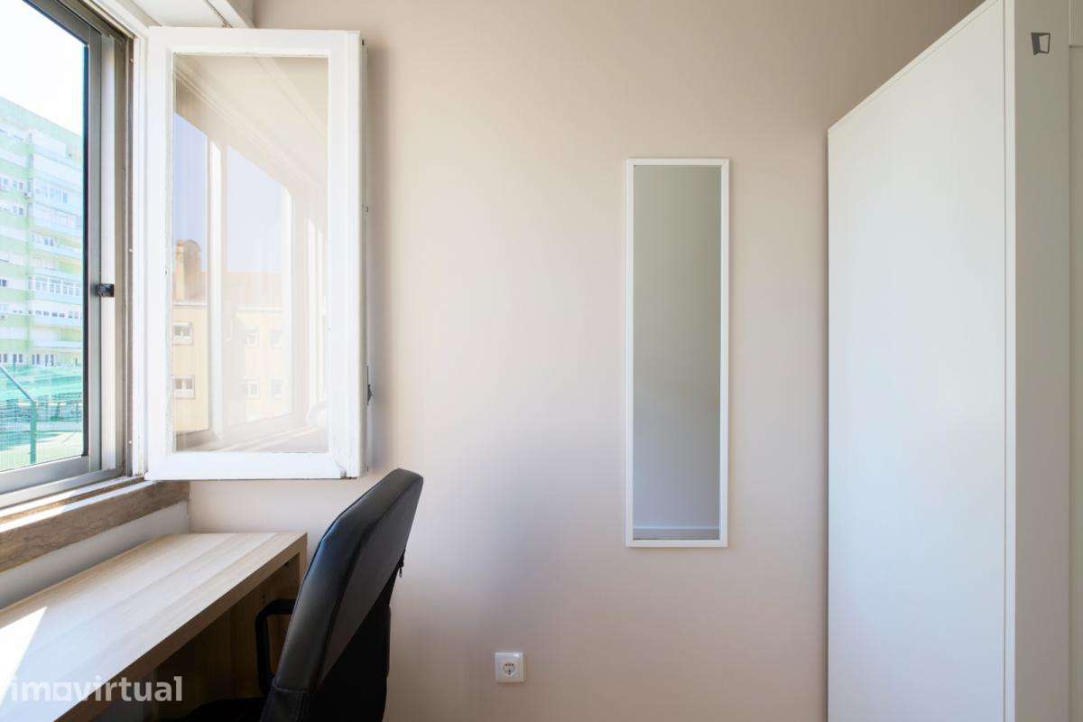 Quarto - localizado em Alvalade Lisbon - Grande imagem: 3/20