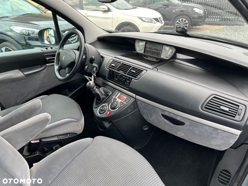 Peugeot 807 - 16