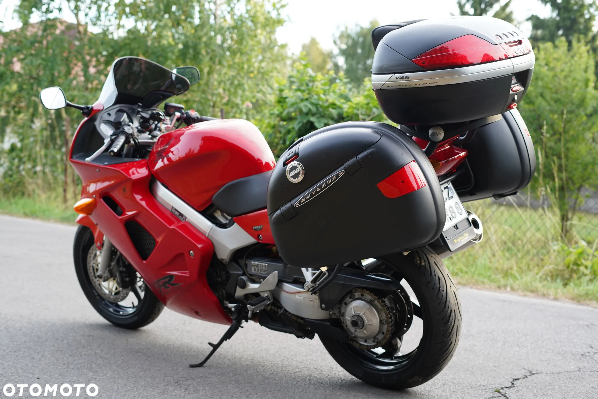 Honda VFR - 4