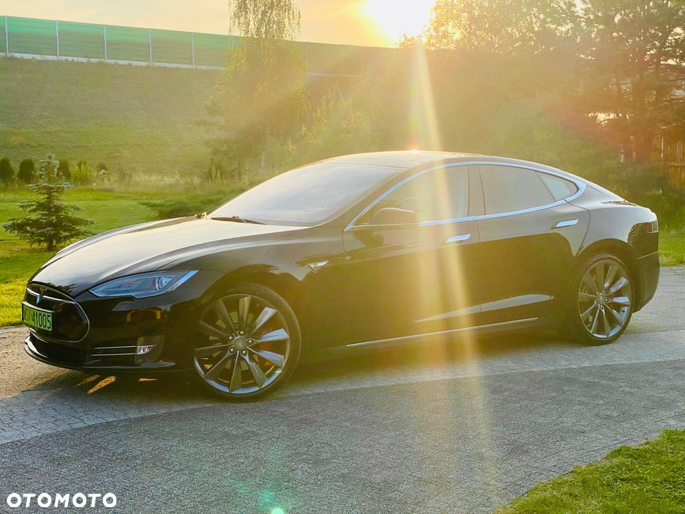 Tesla Model S Performance - 4