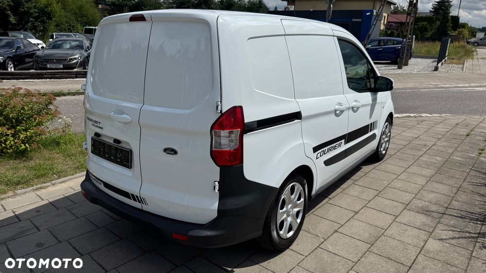 Ford Transit Courier - 5