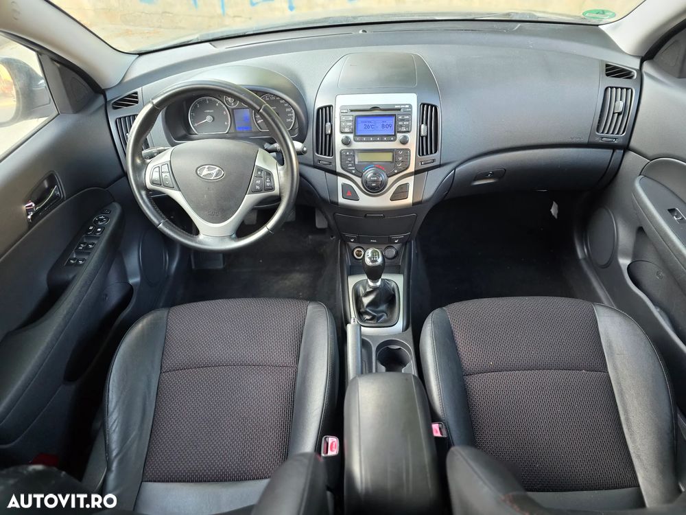Hyundai i30 1.6 CRDI GLS PREMIUM - 5